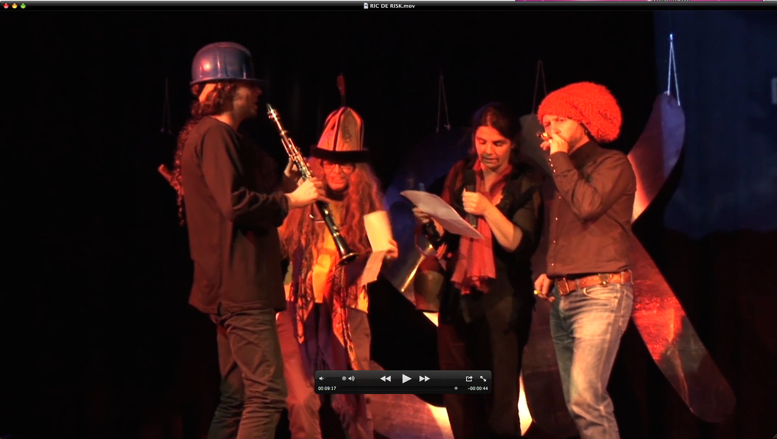 Ric De Risk, Ateneu de 9 Barris, Acción poética con víctorbonetarbolí, CatalinaGirona, Andríi Anrovski y Marta Darder.